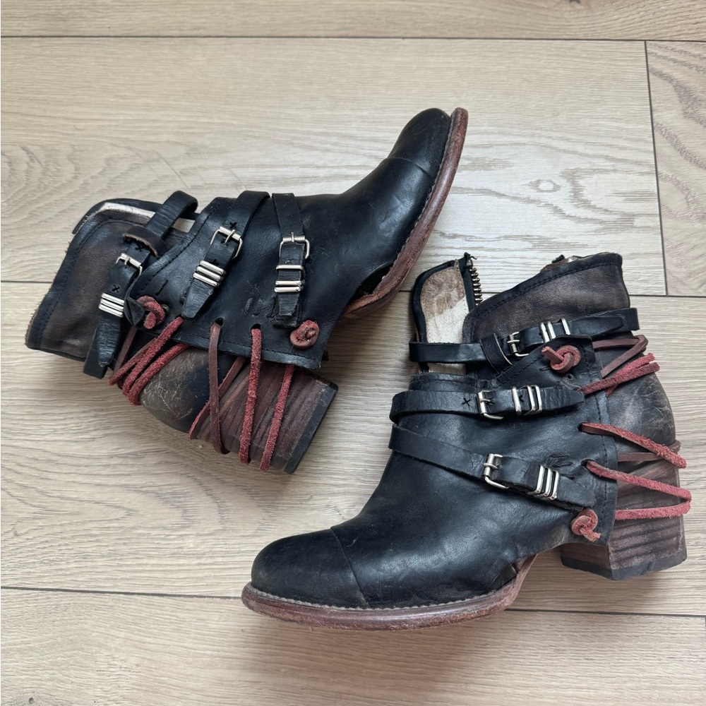 Freebird Crue Black and Red Leather Ankle Boots with Buckle Detail - Size 7